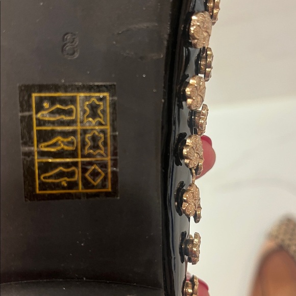 Jeffrey Campbell Flats Natural Black Studded Leather, Size 8 - Picture 10 of 13